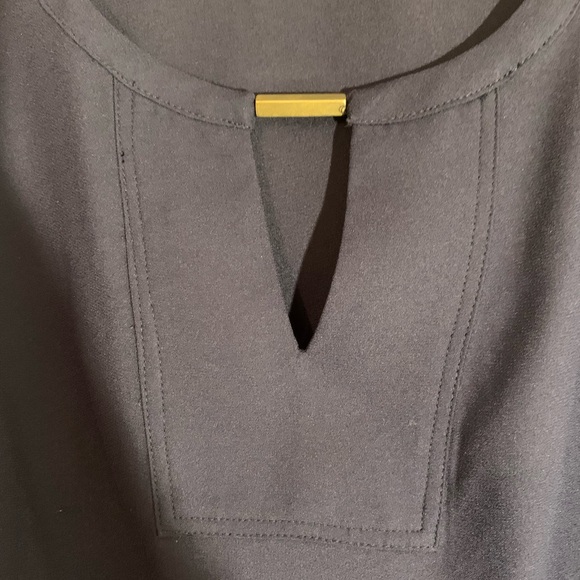 Dana Buchman navy blue shirt. Size M - Picture 5 of 9